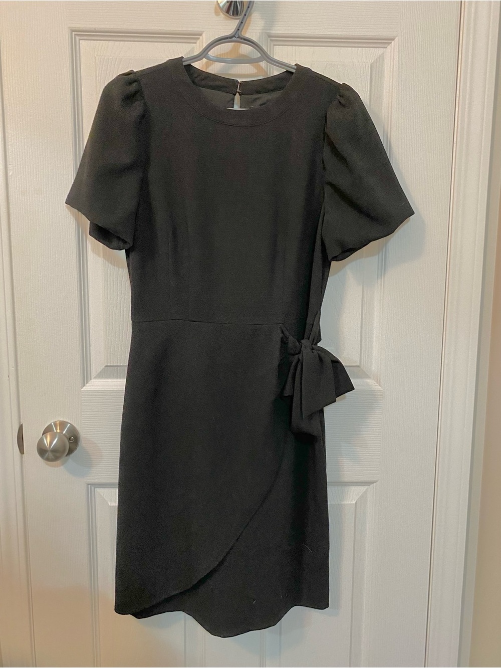 RW&CO. Black Short-Sleeve Tie-Waist Mini Dress